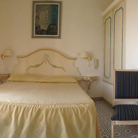 Hotel Villa Delle Palme In Positano Szoba fotó