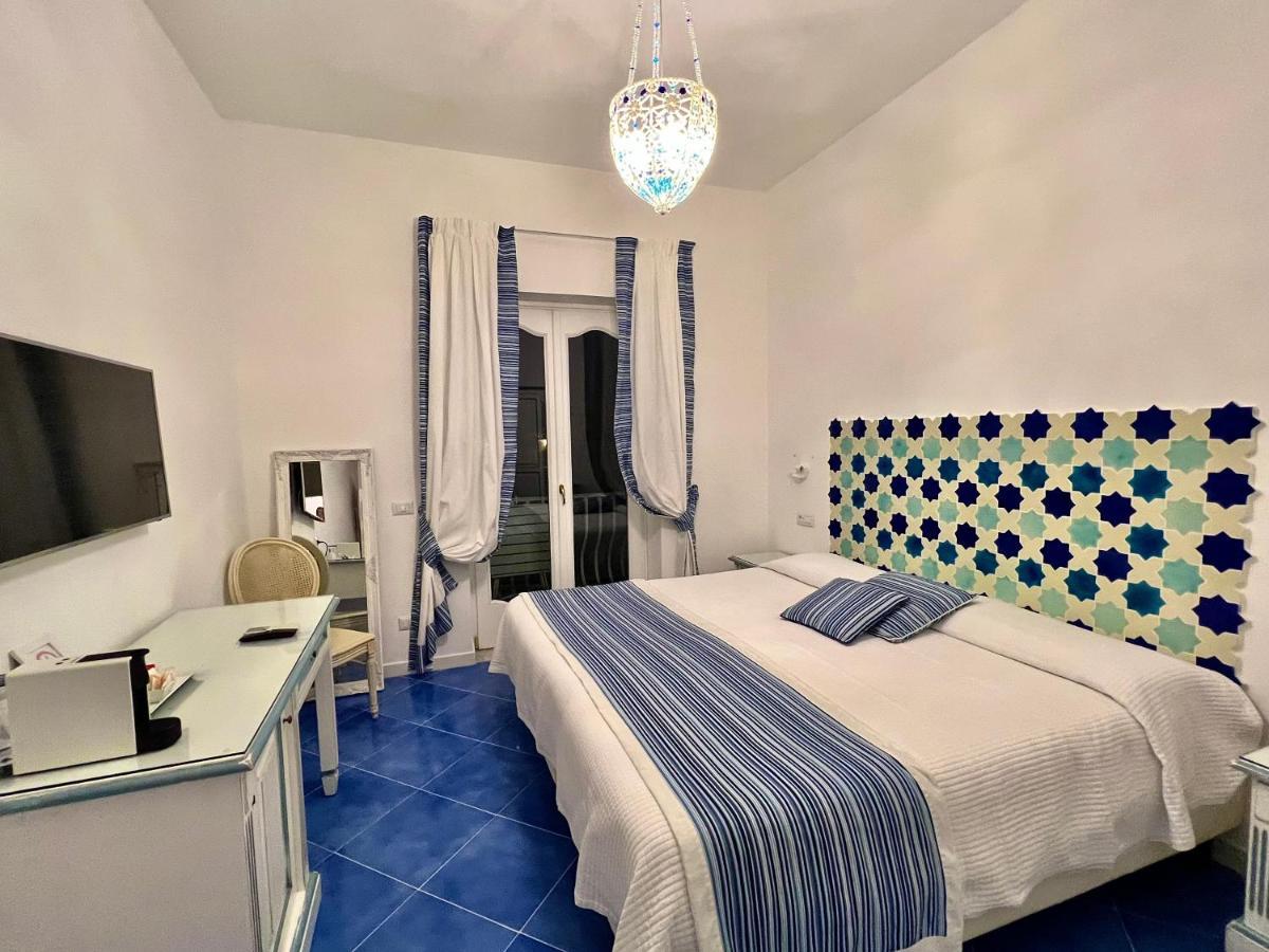 Hotel Villa Delle Palme In Positano Kültér fotó